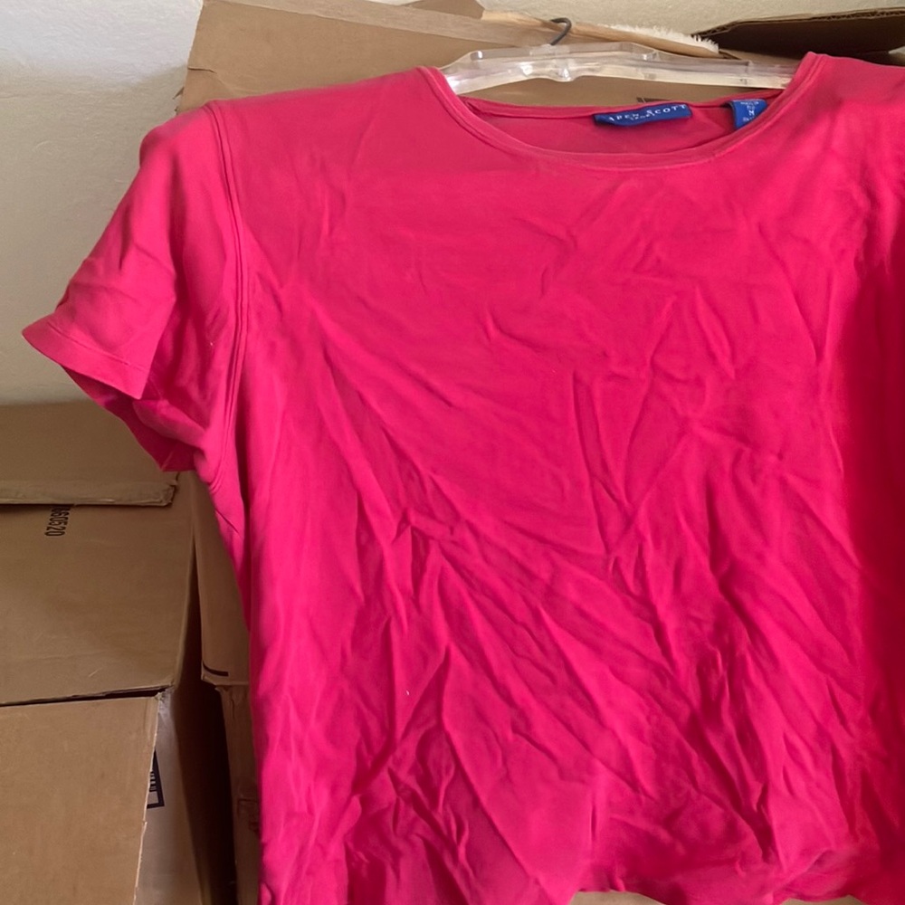 FINAL MARKDOWN Karen Scott tee medium